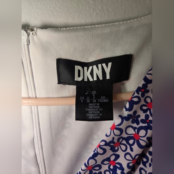 DKNY Floral Print Faux Wrap Iris Dress Multi Color Blue And Red Size 6 - Picture 4 of 11
